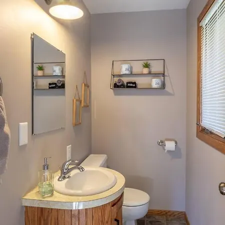Family Home W/ 2 King, 2 Queen Beds + Game Room Bemidji Exterior photo